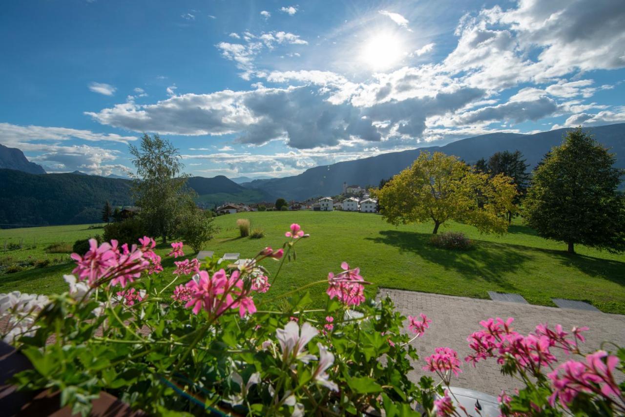 Bonichhof Hotel Laion Buitenkant foto