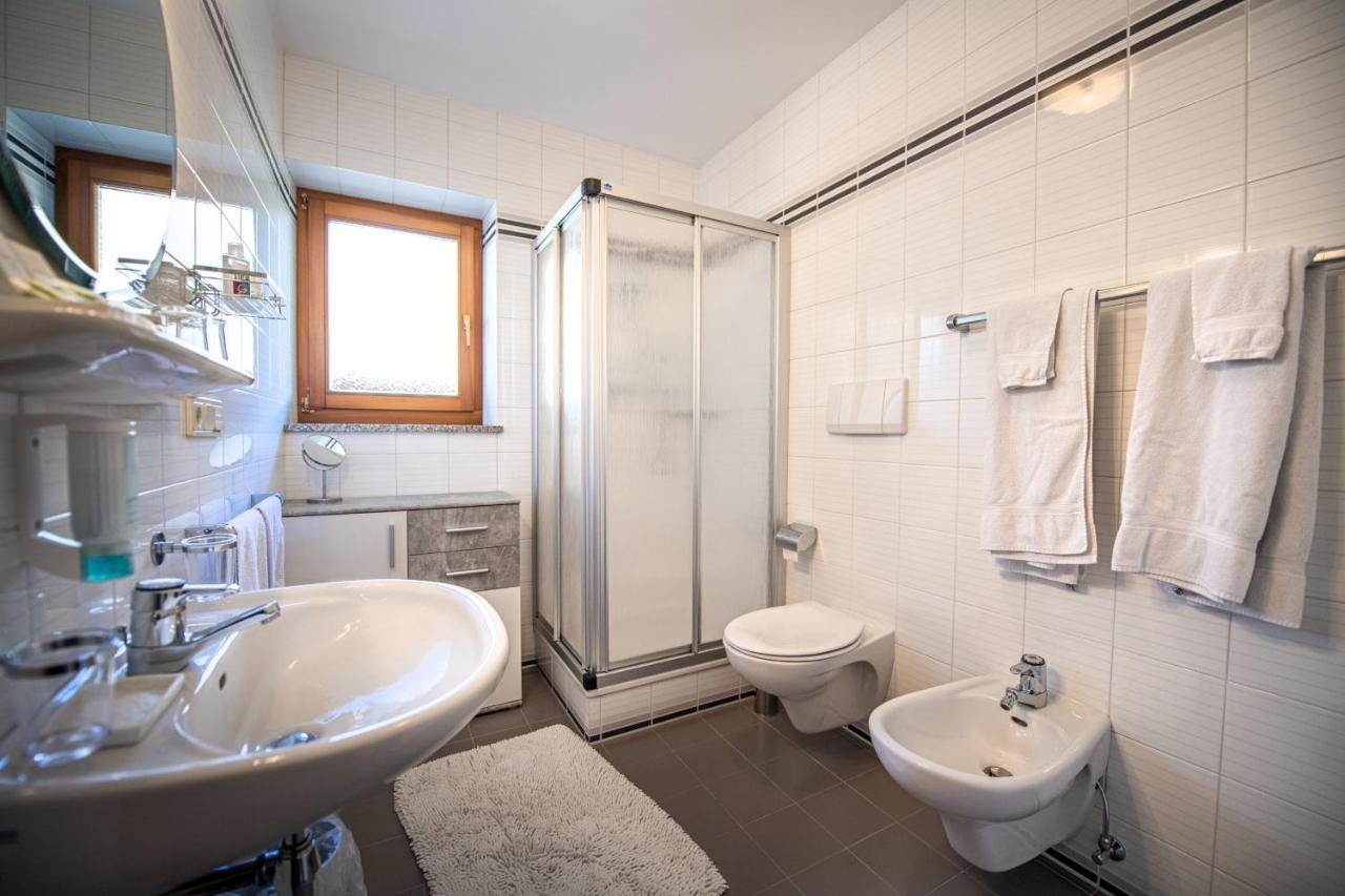 Bonichhof Hotel Laion Buitenkant foto