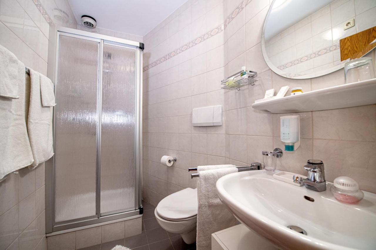 Bonichhof Hotel Laion Buitenkant foto