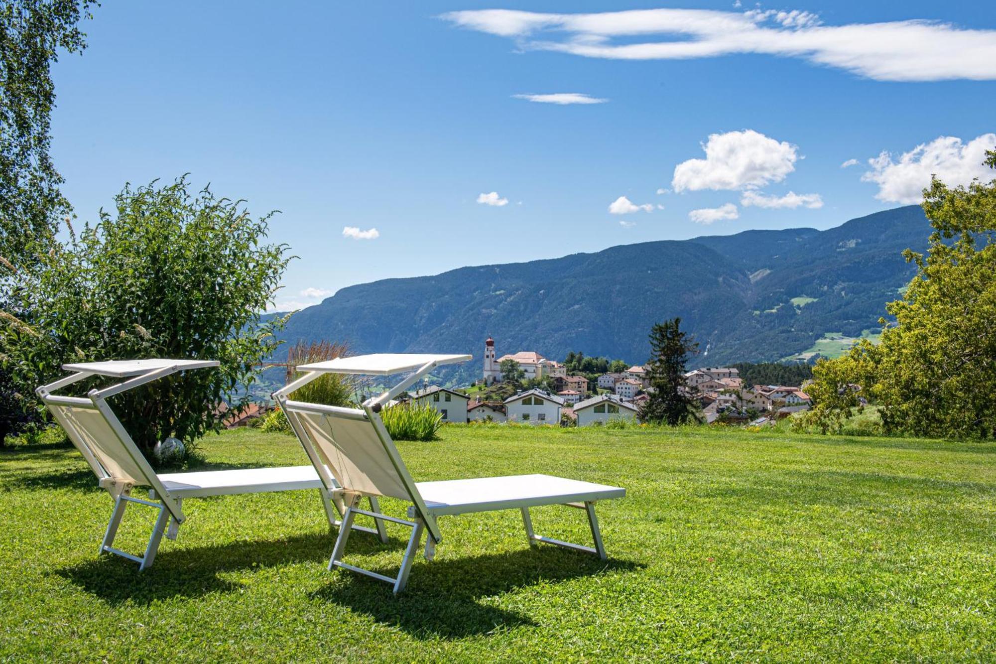 Bonichhof Hotel Laion Buitenkant foto