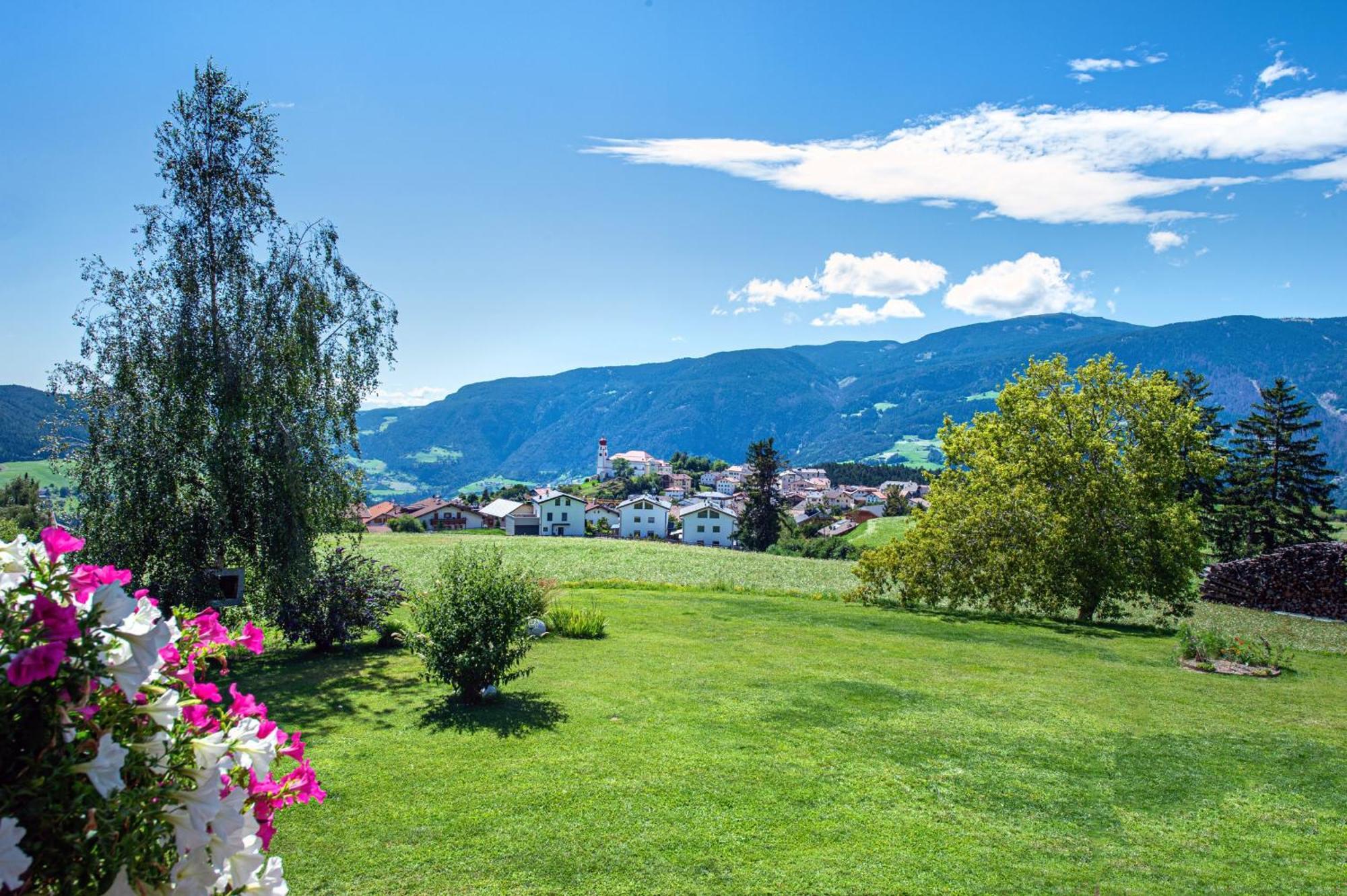 Bonichhof Hotel Laion Buitenkant foto