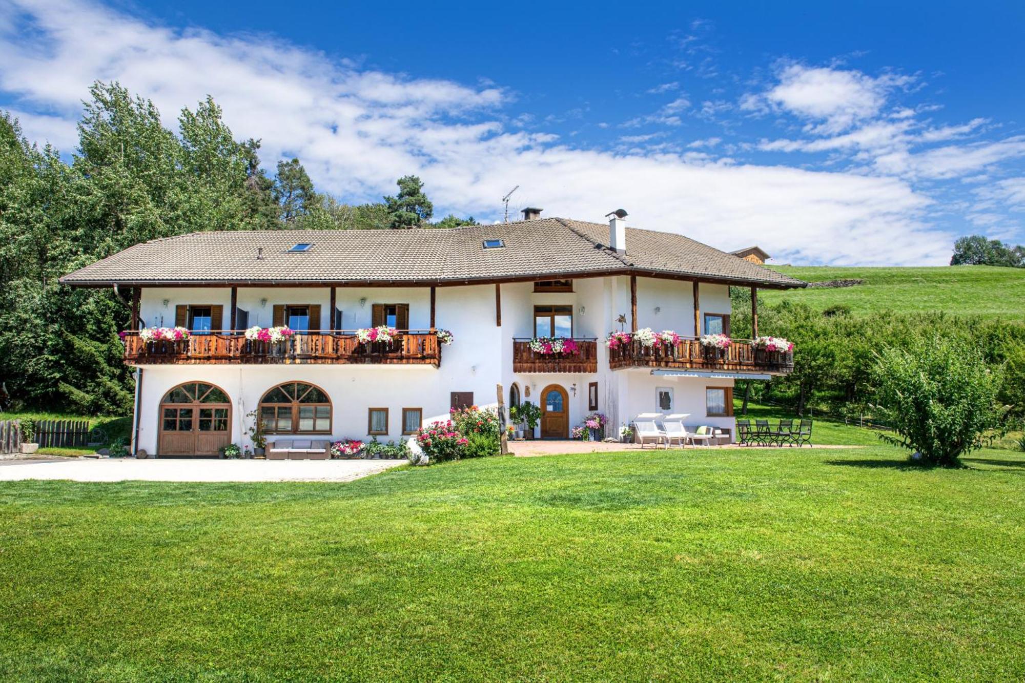 Bonichhof Hotel Laion Buitenkant foto